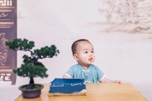 惠东宝宝半夜吐了怎么回事 惠东宝宝半夜吐了怎么回事